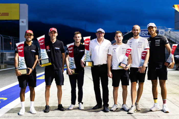 Dubbel podium en winst Team WRT in World Endurance Championship Fuji